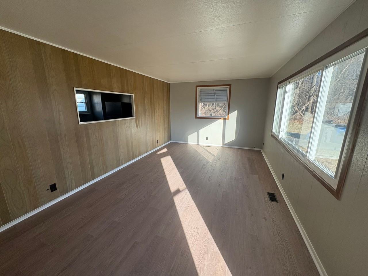 306 Independence Rd - Photo 2 of 11