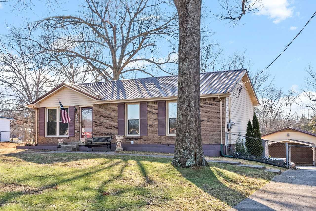 233 Old Hopkinsville Hwy - Photo 3 of 31