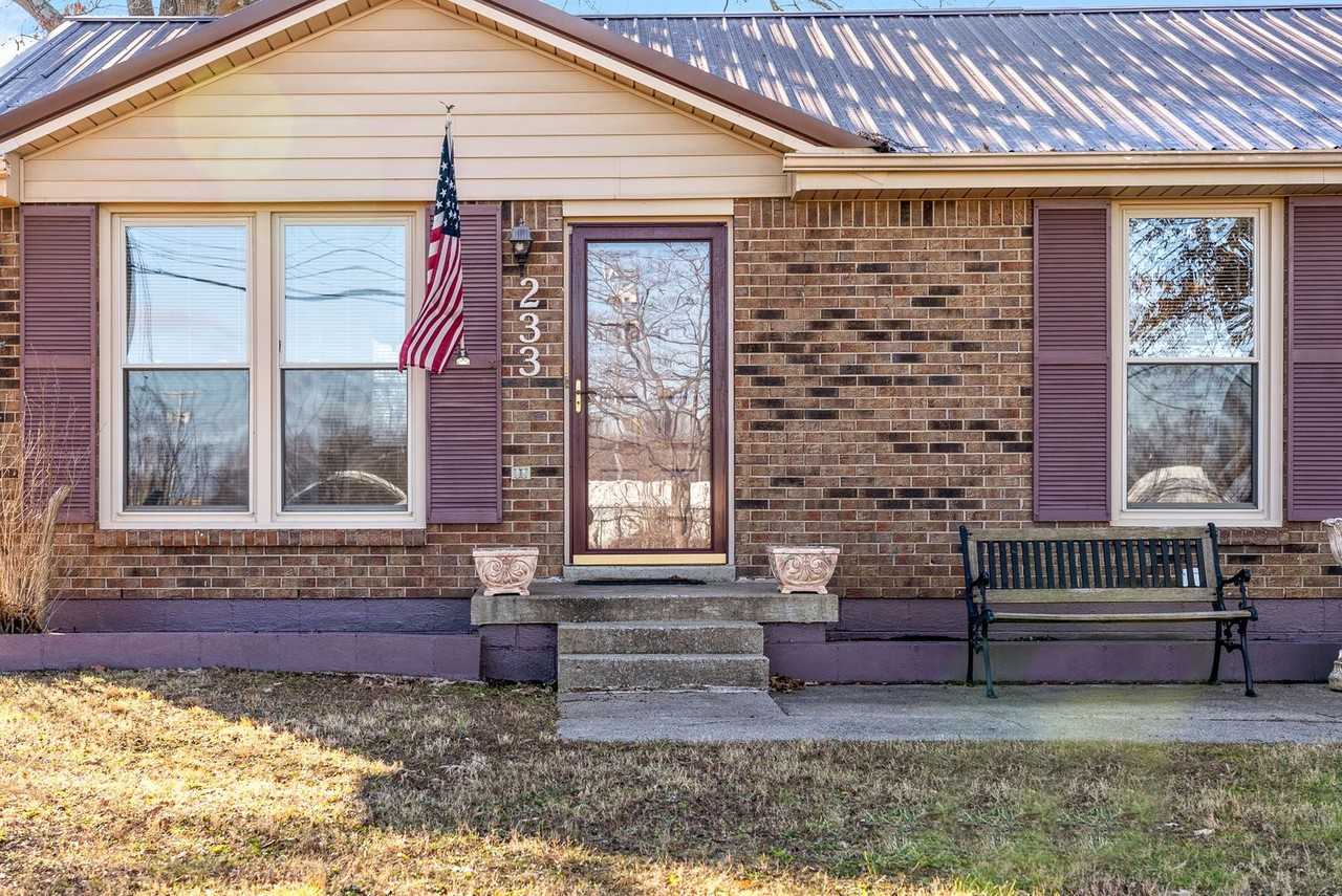 233 Old Hopkinsville Hwy - Photo 4 of 31