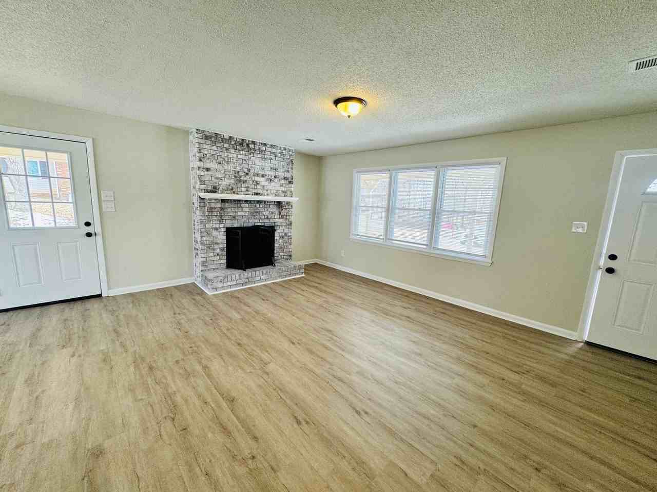 205 Gregg St - Photo 2 of 15