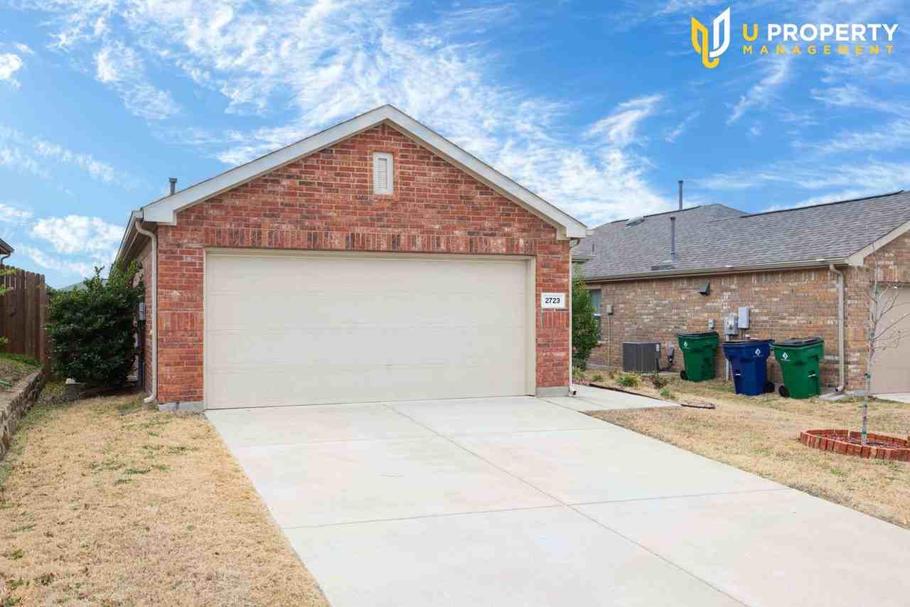 2723 Blackbuck Ct - Photo 3 of 36