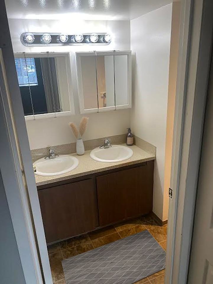 Arlington 905, LLC - Photo 7 of 47