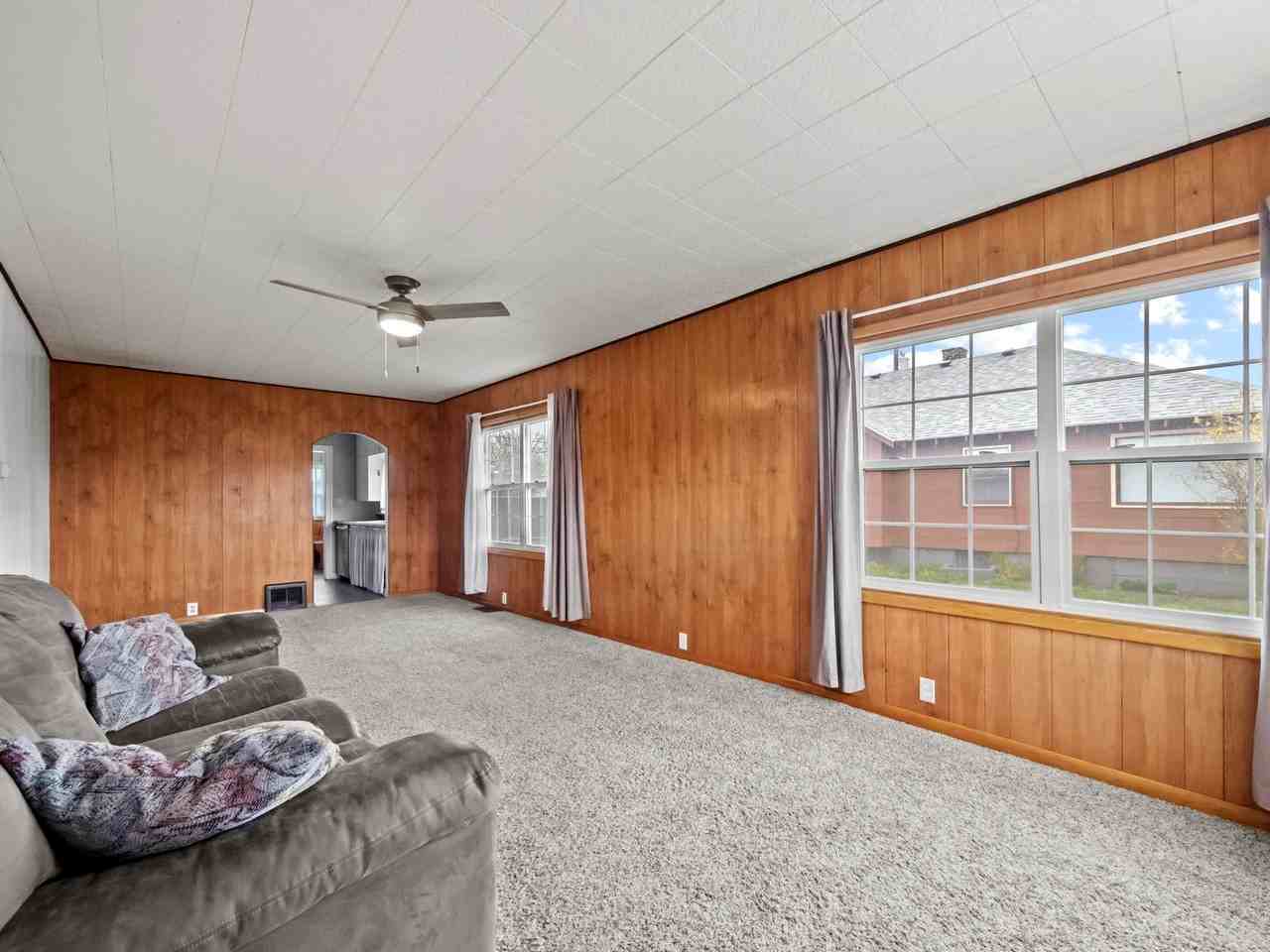 1217 X Ave - Photo 4 of 21