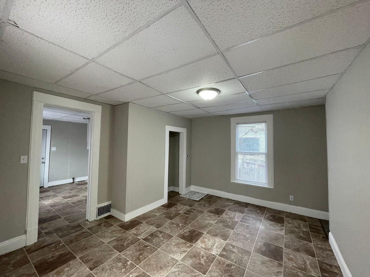 713 N 12th St - Photo 3 of 22