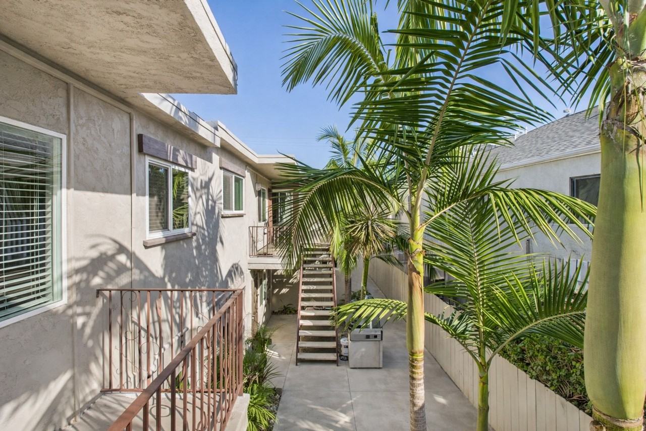 4663 33rd Street - Photo 2 of 3