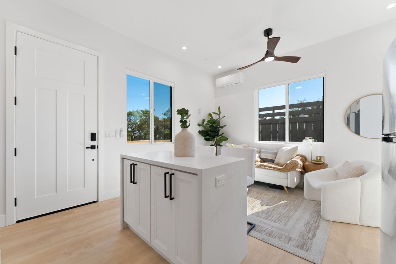 3634 38th Street - Photo 3 of 43