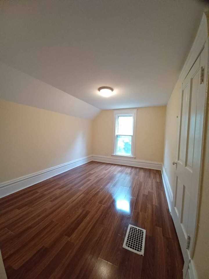 521 Albert Ave - Photo 7 of 8