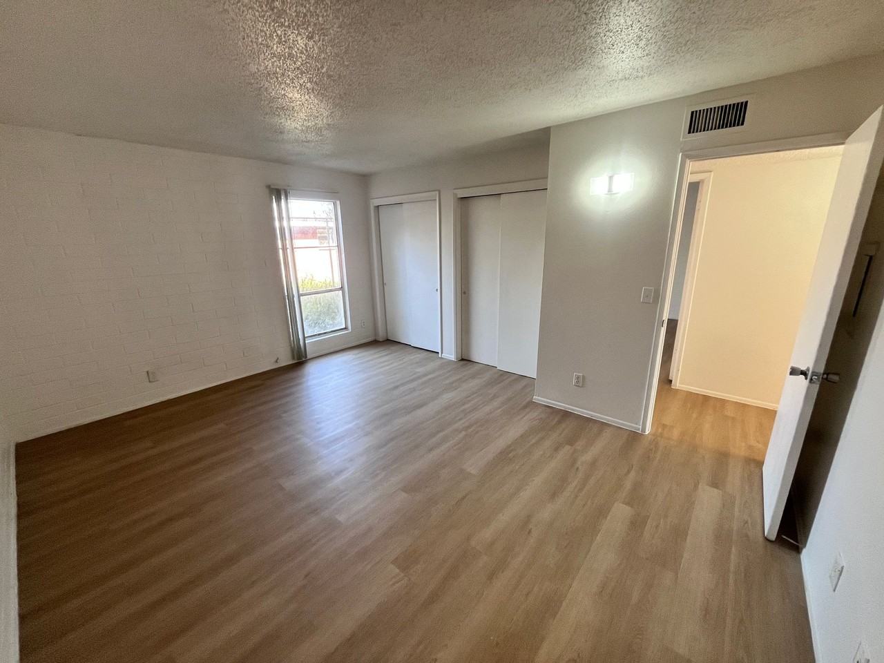 Catalina View Apartments - Photo 4 of 50