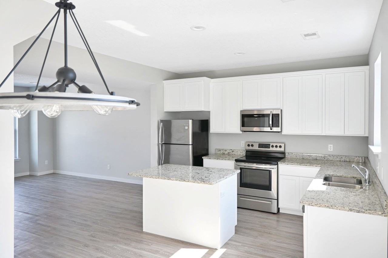 Lamp 55th Ave, LLC - Photo 5 of 18