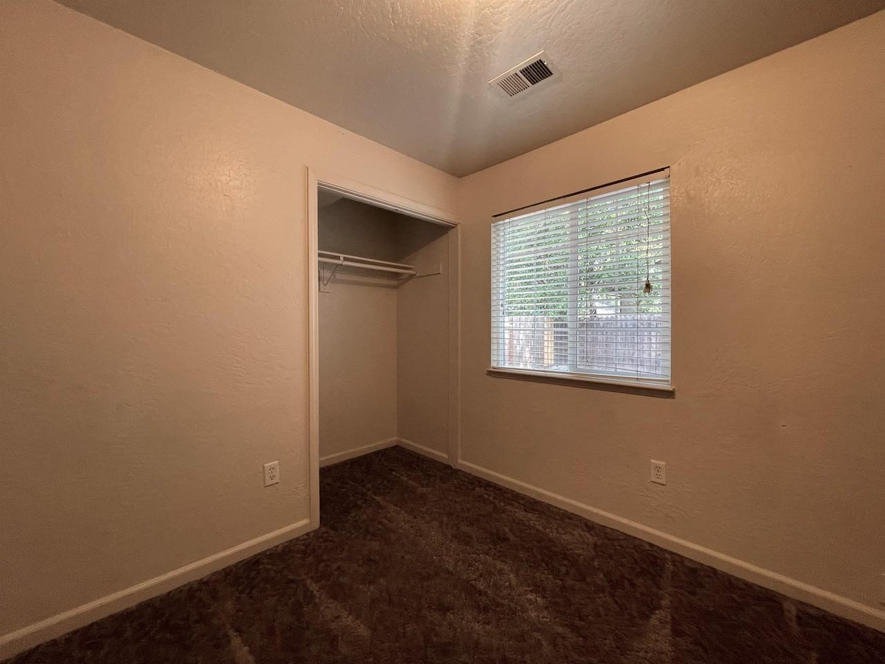 524 W 1st Ave #A - Photo 5 of 13