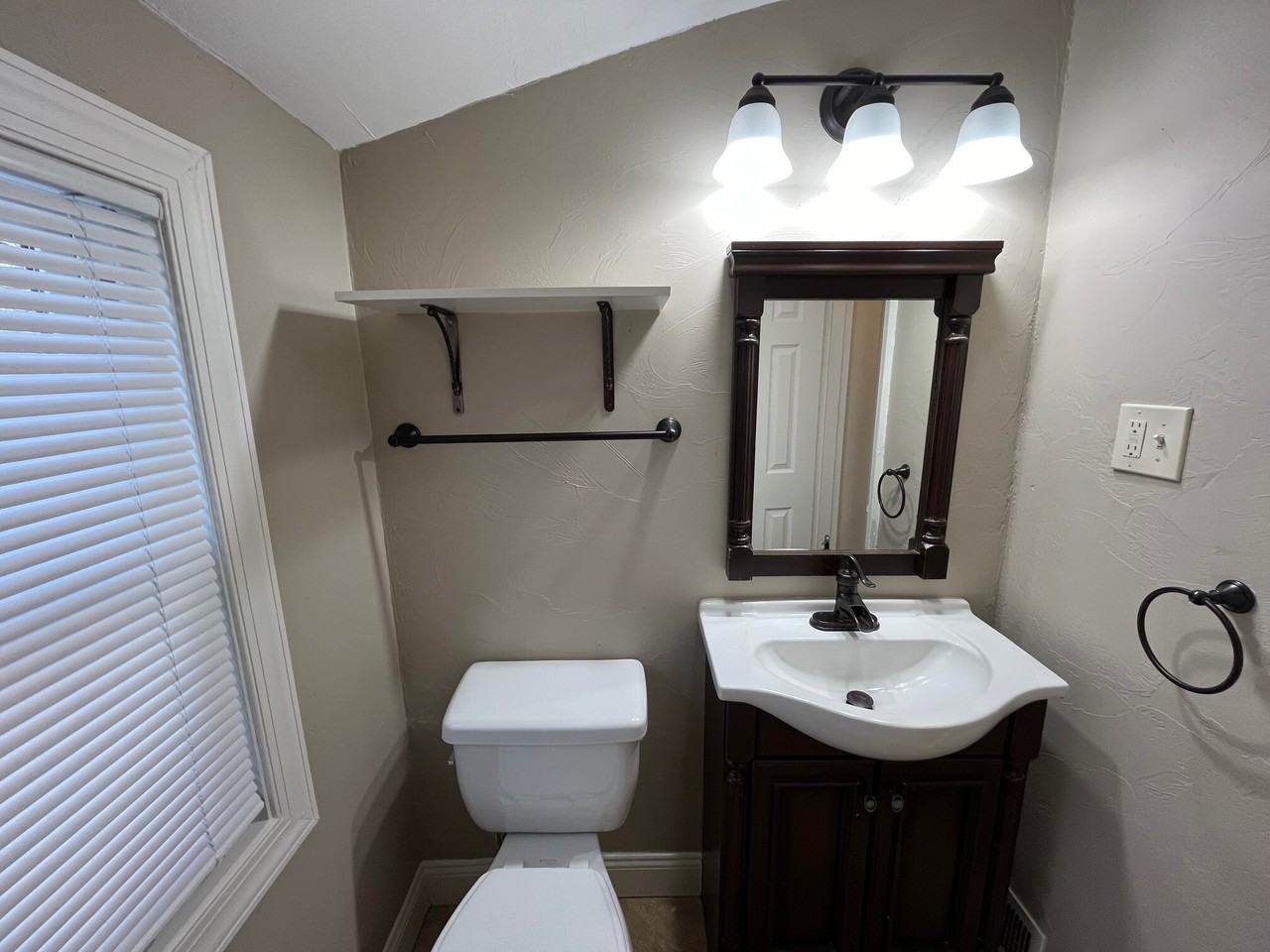 6813 Penn Ave #2 - Photo 3 of 24
