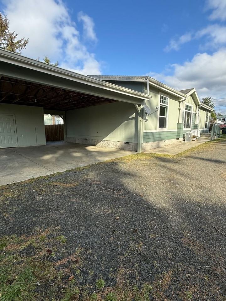 63626 S Barview Rd - Photo 5 of 29