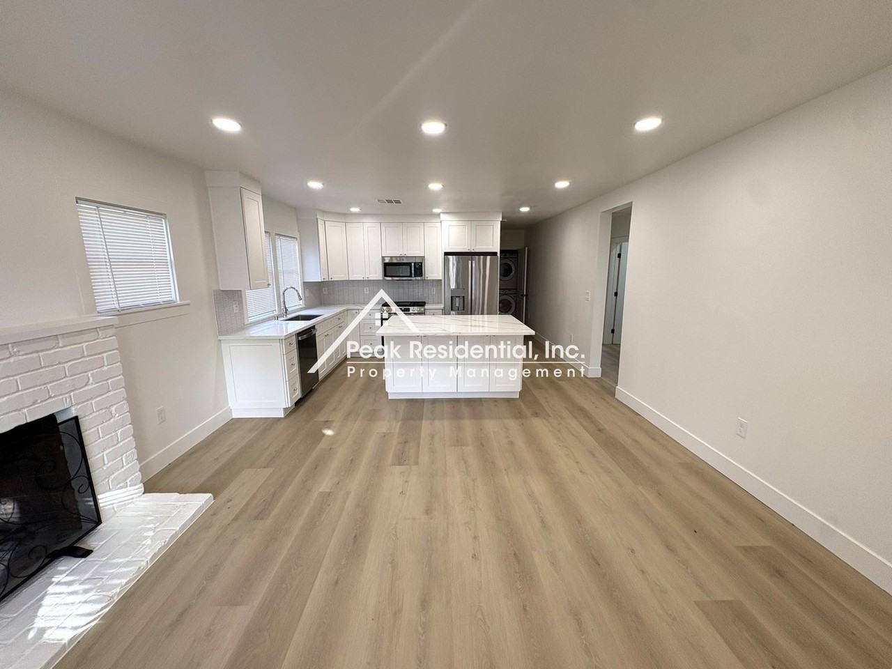 3517 Santa Cruz Way - Photo 5 of 27