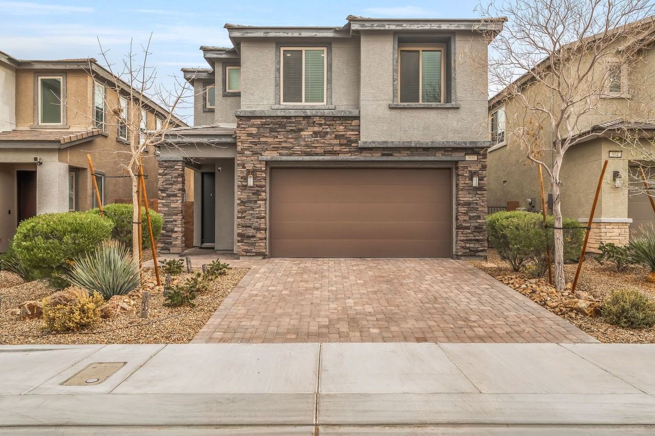 900 Lotus Falls St - Photo 2 of 23