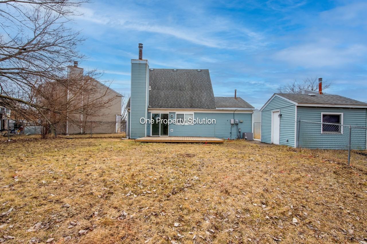 924 W 60th Pl ##In - Photo 7 of 24