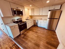 featured image of 32 W King St