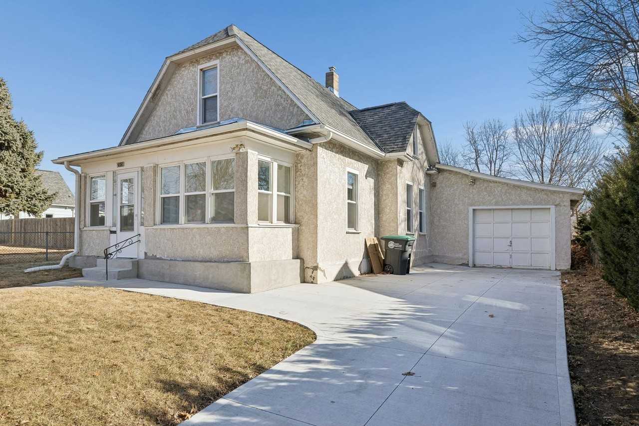 2515 N 63rd St - Photo 2 of 23