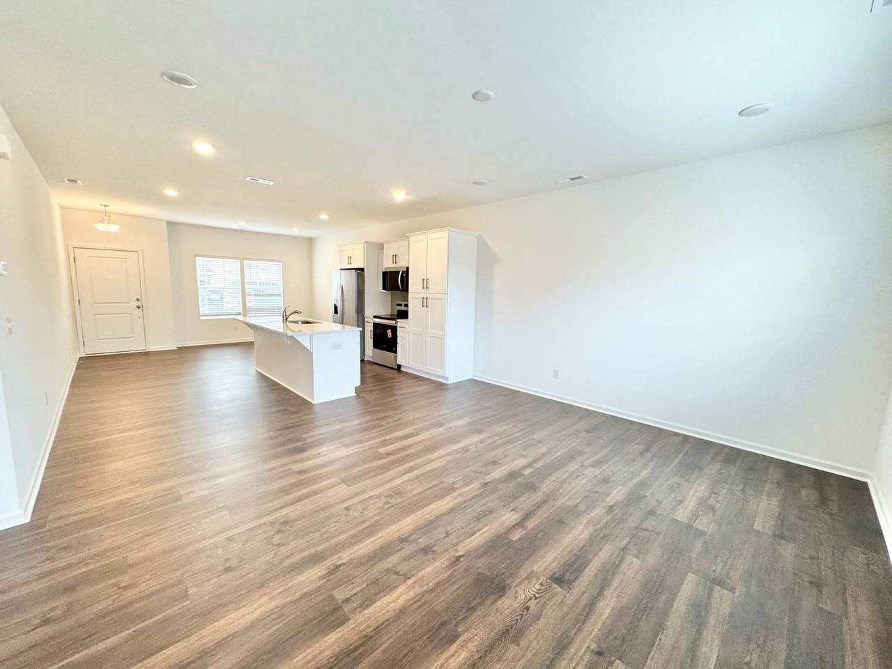 176 Cougar Ln - Photo 3 of 16