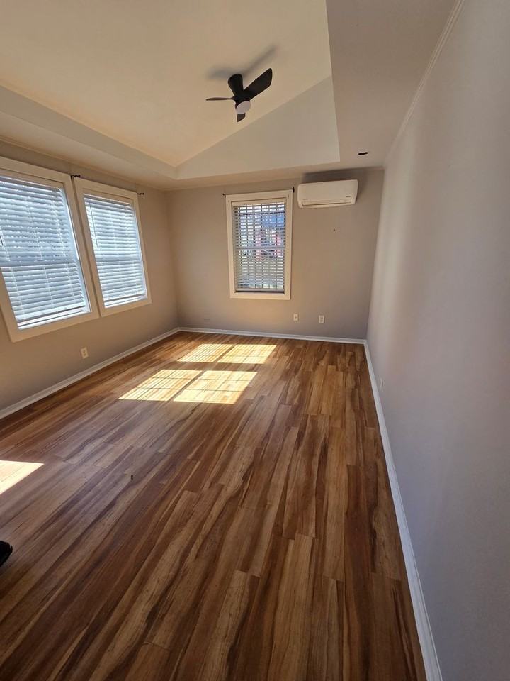 1423 Alabama St - Photo 2 of 6