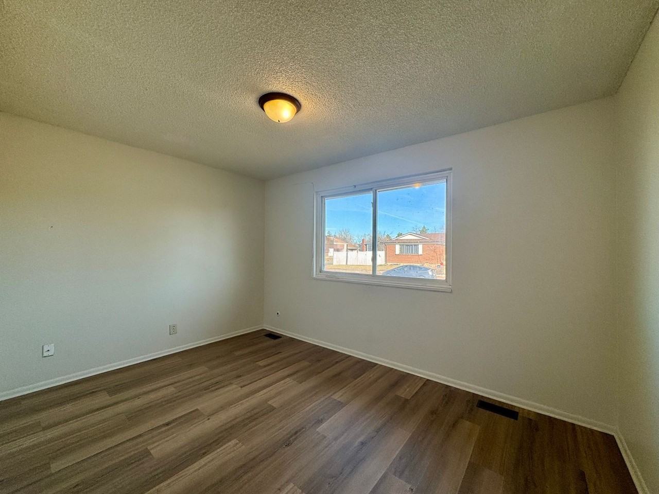 5055 Titan Ct - Photo 6 of 19