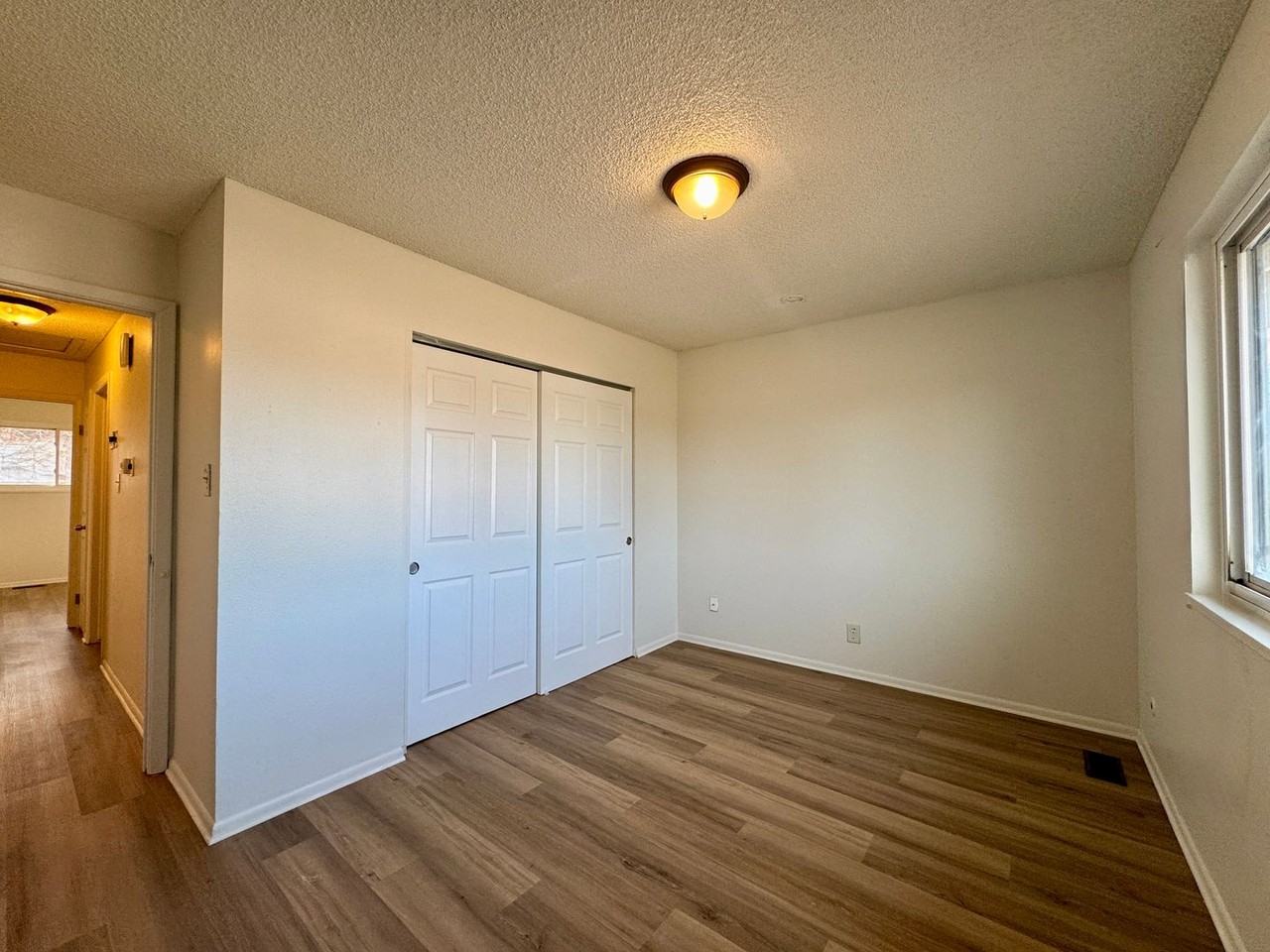 5055 Titan Ct - Photo 7 of 19