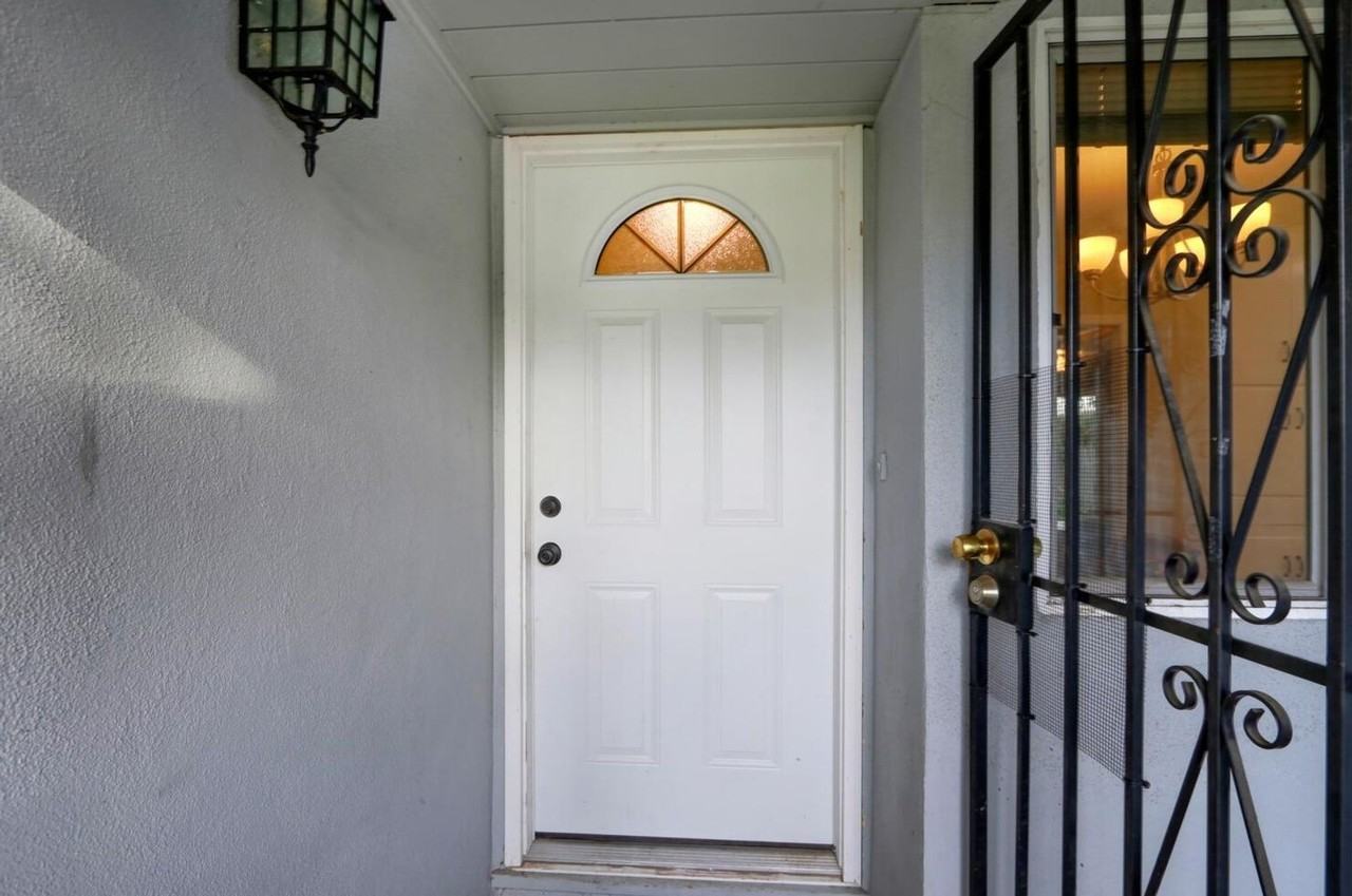 2081 Wakefield Way - Photo 3 of 32