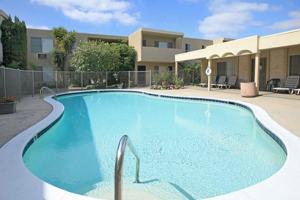 featured image of 1072 E Madison Ave