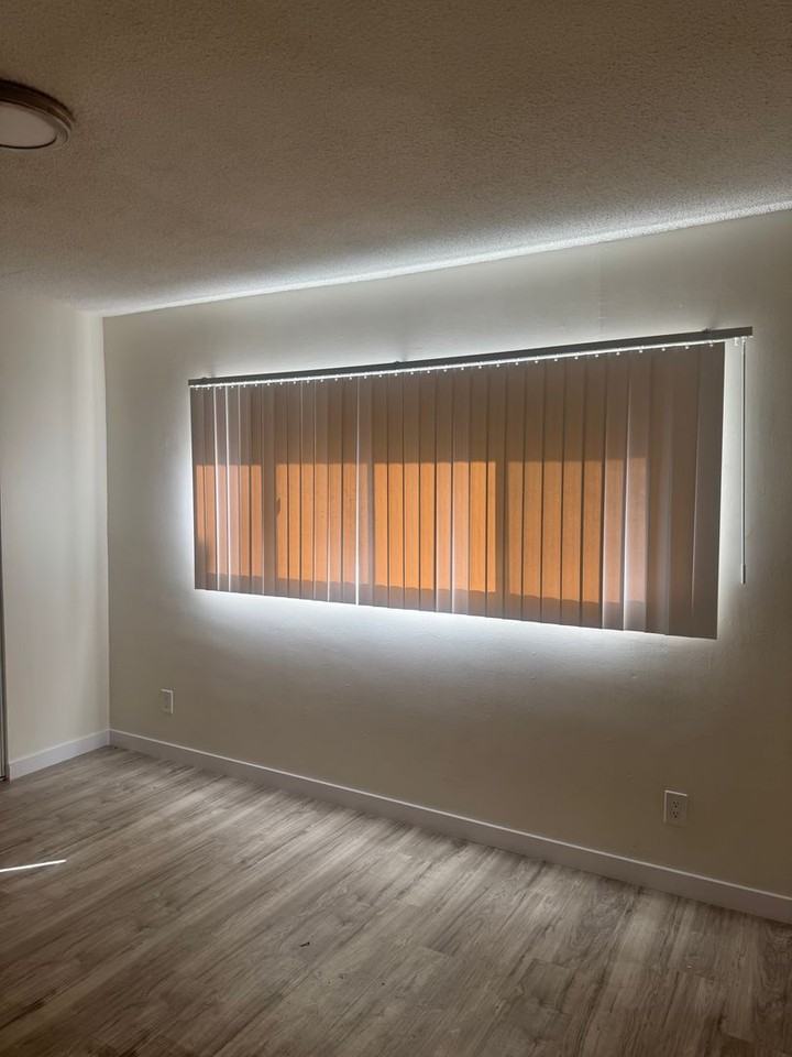 8844 Tobias Avenue - Photo 5 of 12