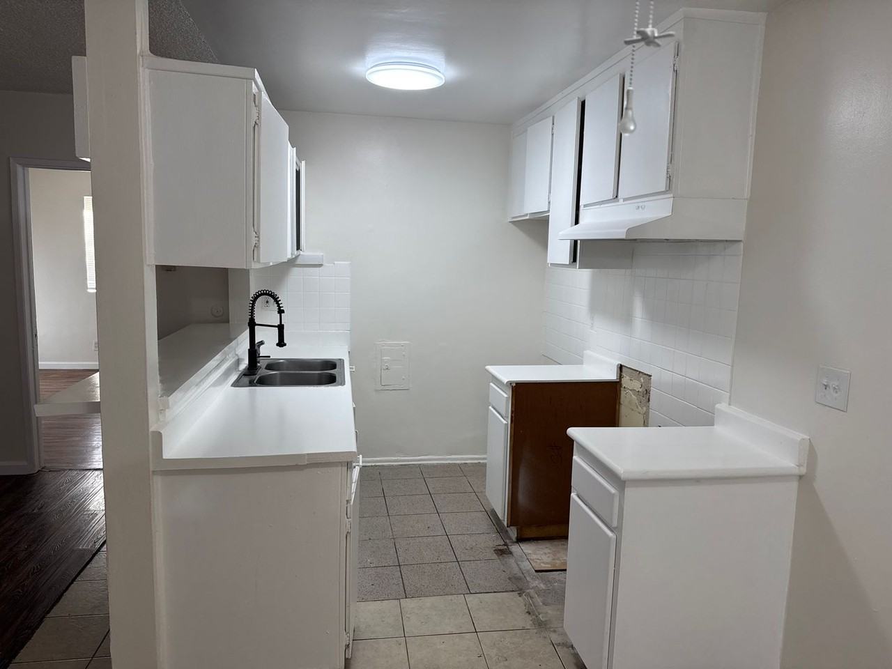 8844 Tobias Avenue - Photo 7 of 12