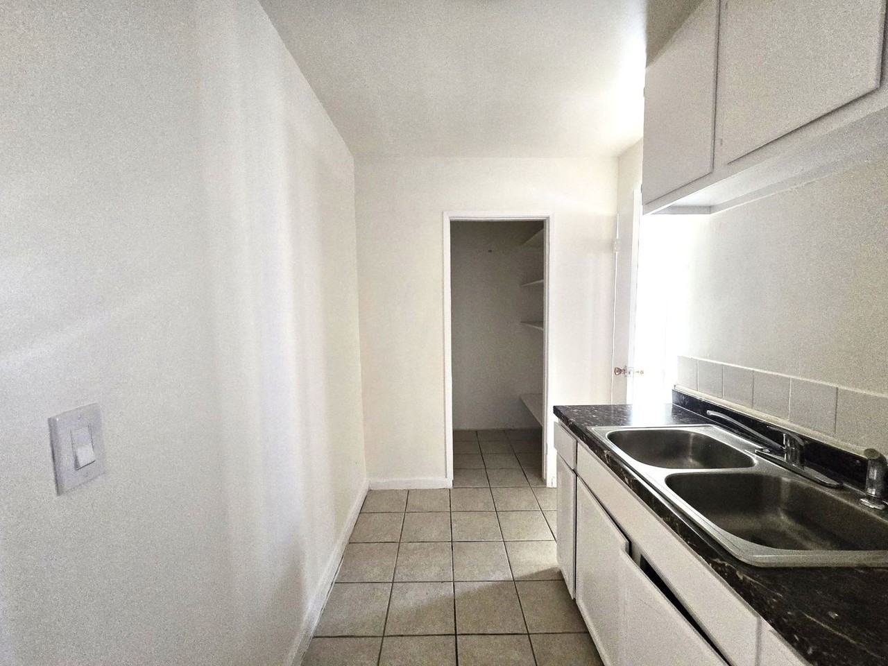 14118-14122 Calvert Street - Photo 5 of 16