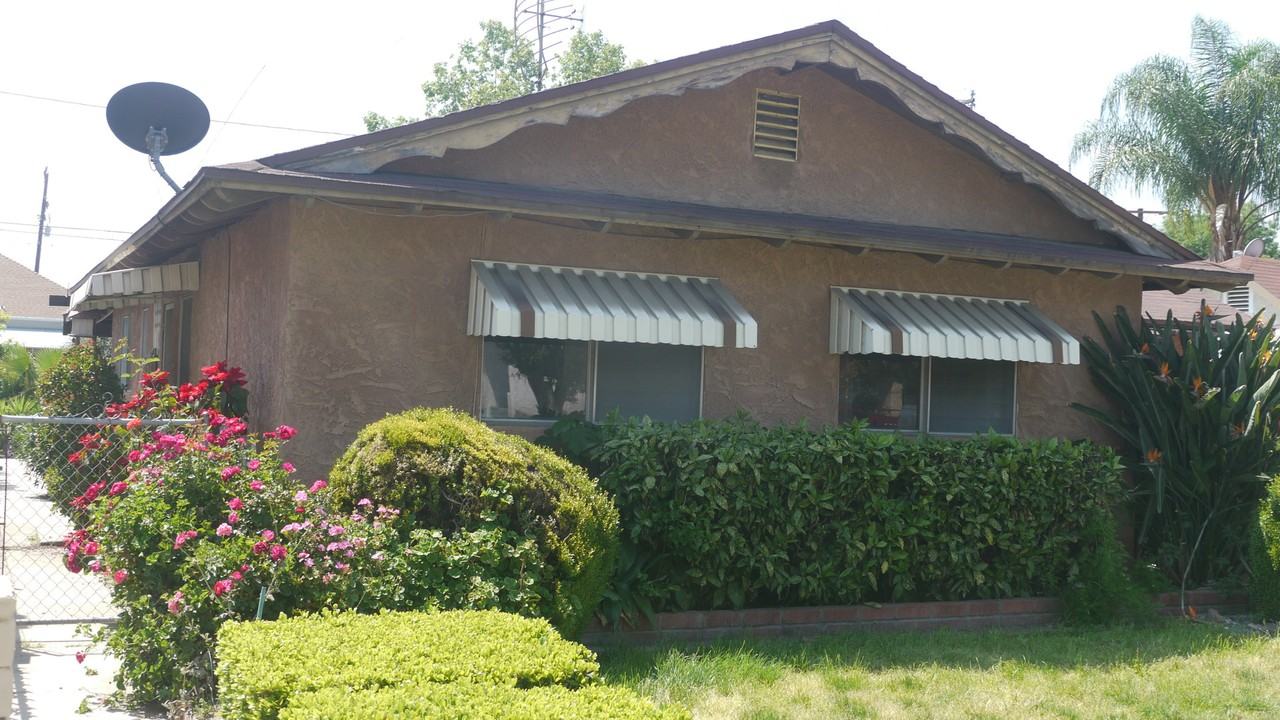 1375 Reece St - Photo 2 of 21