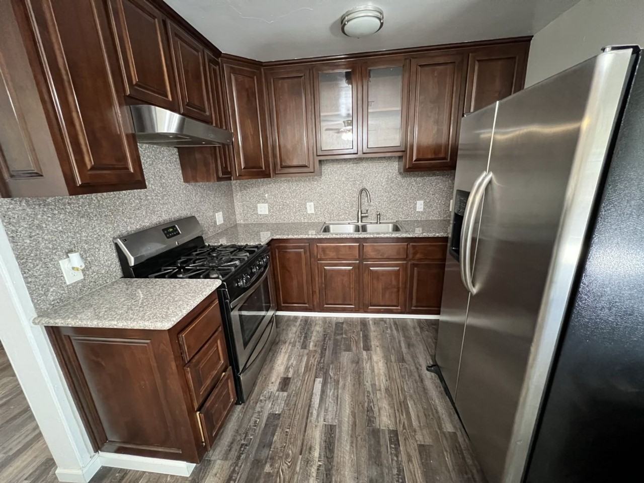 8413 Bernard Ave - Photo 3 of 12