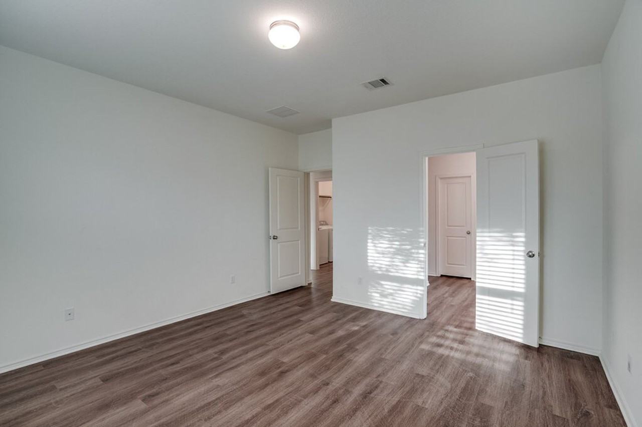 704 Mallow Rd - Photo 6 of 20