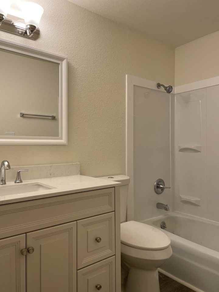 911 N 73rd St - Photo 5 of 6