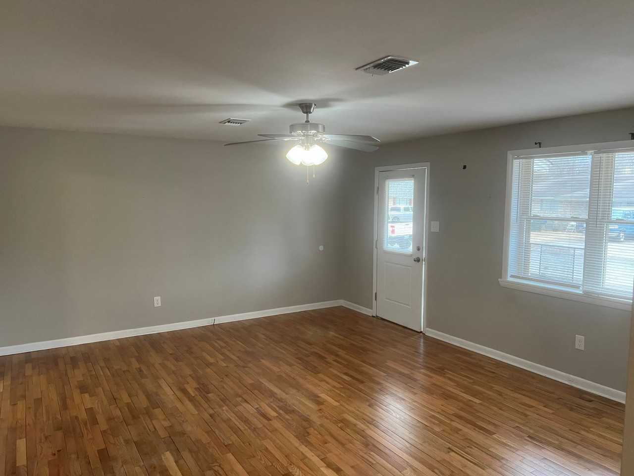 412 Angus St - Photo 2 of 13