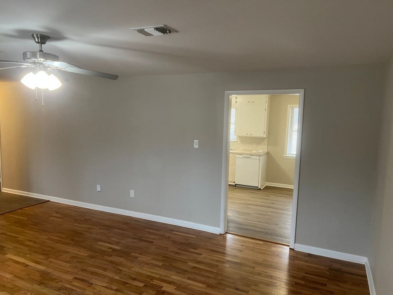 412 Angus St - Photo 3 of 13