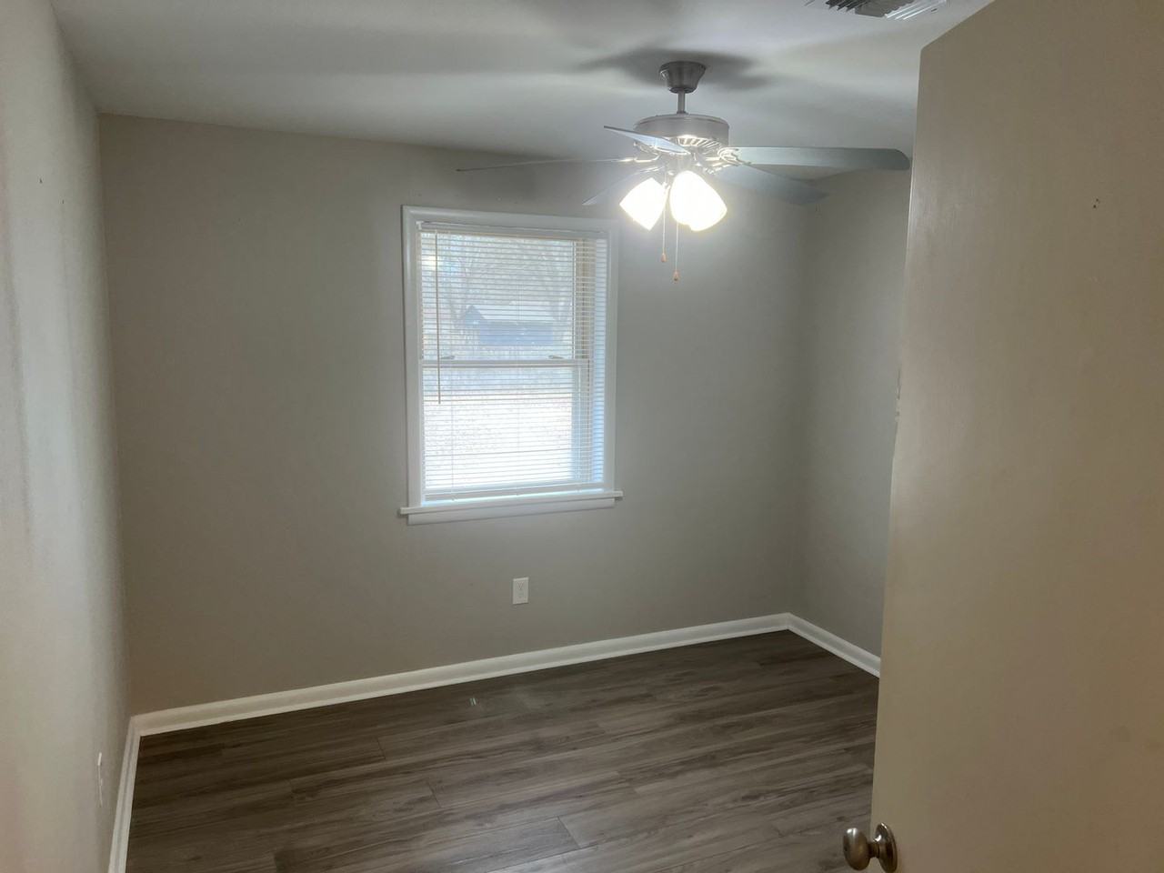 412 Angus St - Photo 7 of 13