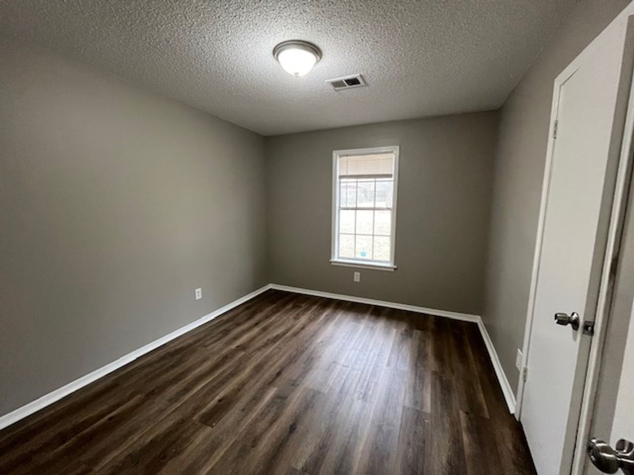 3470 Carroll Dr - Photo 5 of 11