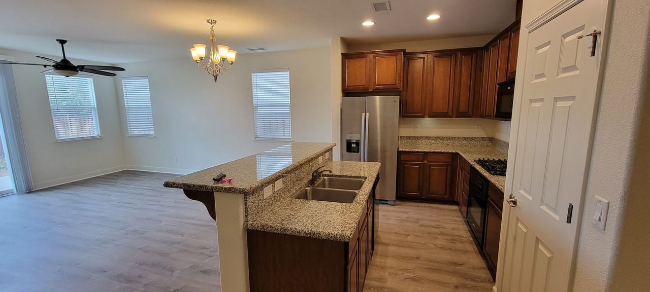 355 Stradella Way - Photo 4 of 15