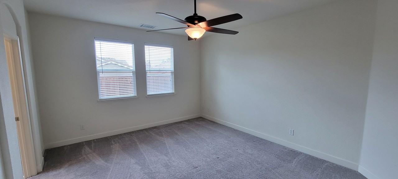 355 Stradella Way - Photo 7 of 15