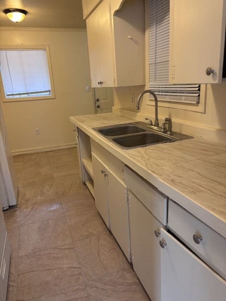 1139 Wooddell Dr - Photo 6 of 14