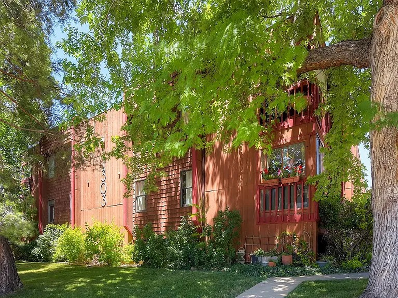 1303 Alpine Ave #27B - Photo 2 of 12