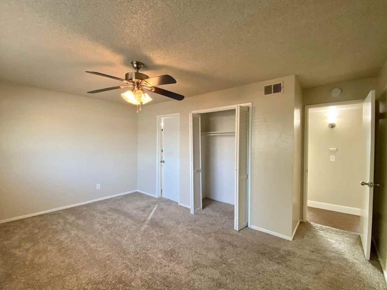 20 W Gettysburg Ave - Photo 6 of 19