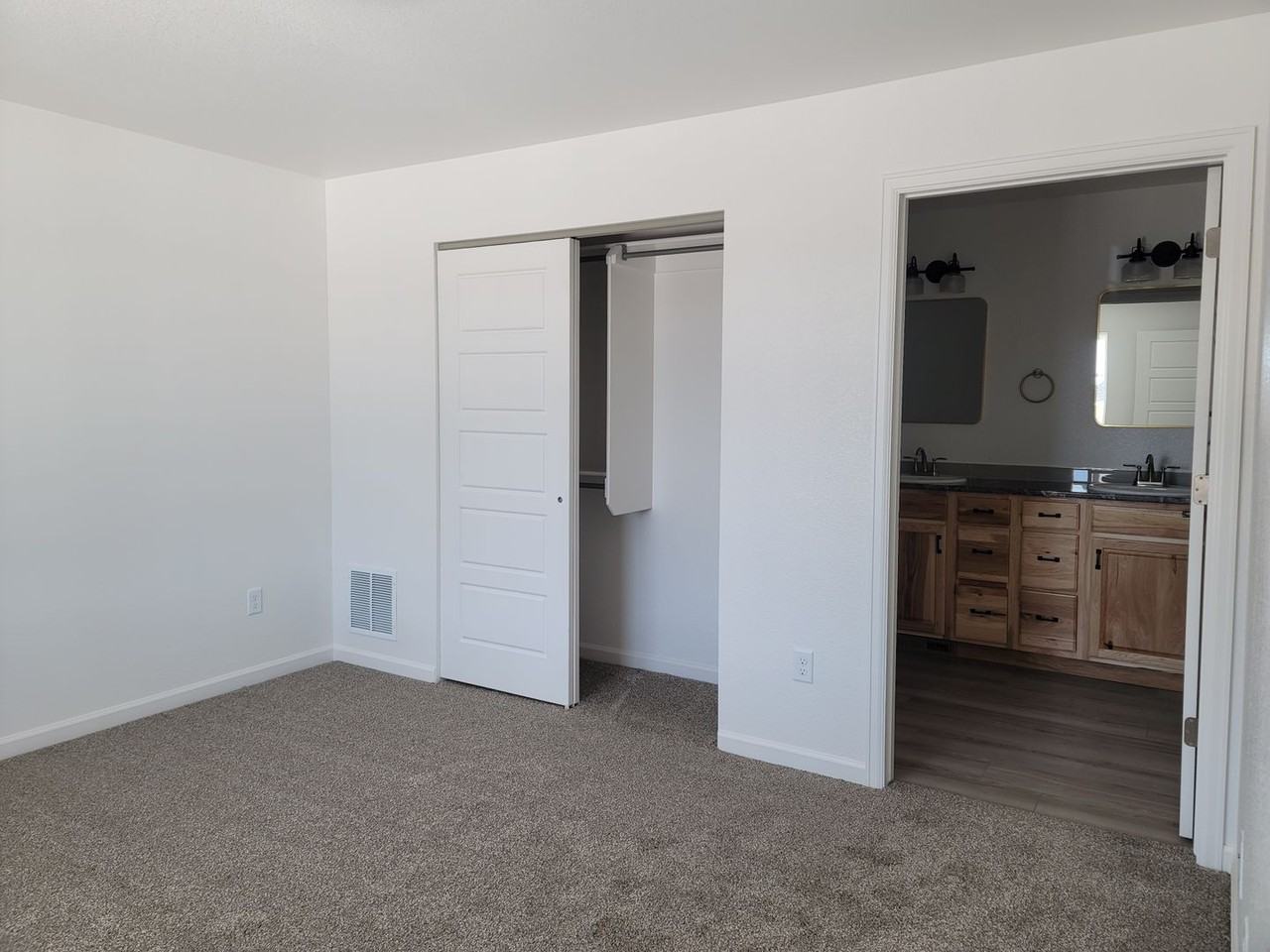 914 Concerto Ln - Photo 2 of 16