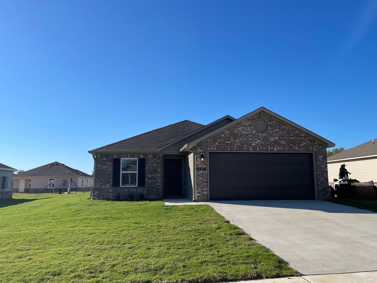 3216 E Jace St - Photo 4 of 17