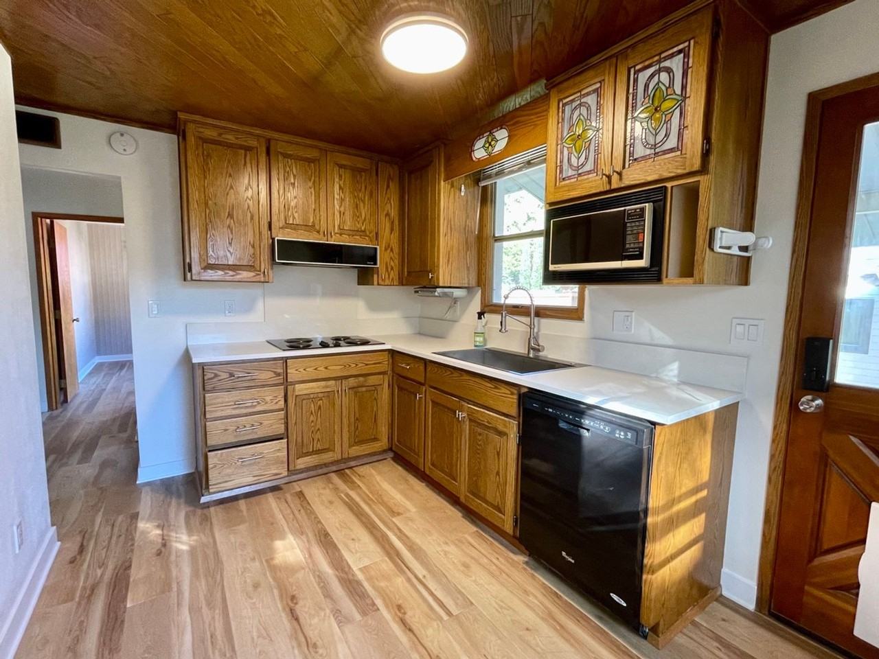 1515 Se Claybourne St - Photo 3 of 20