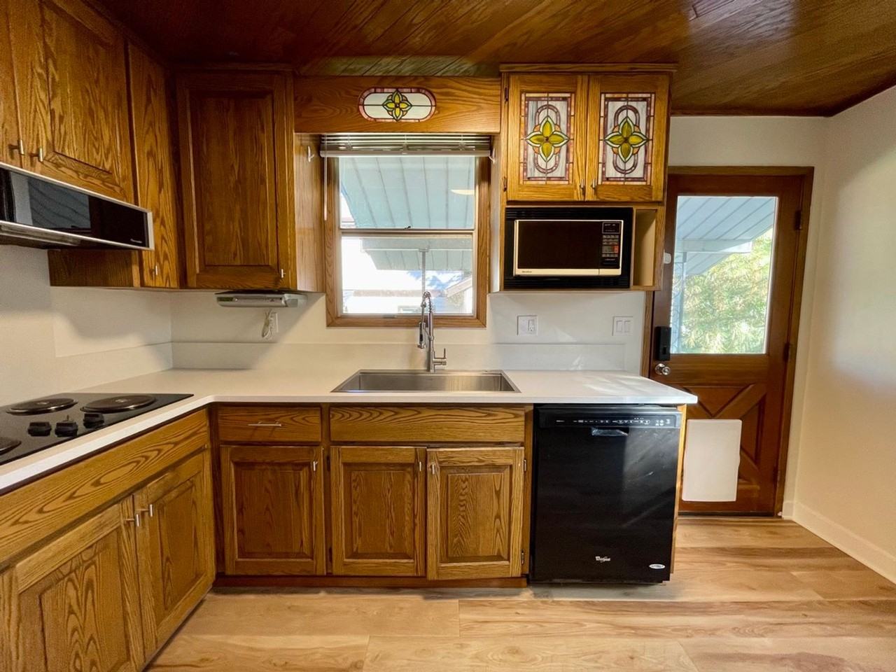 1515 Se Claybourne St - Photo 4 of 20