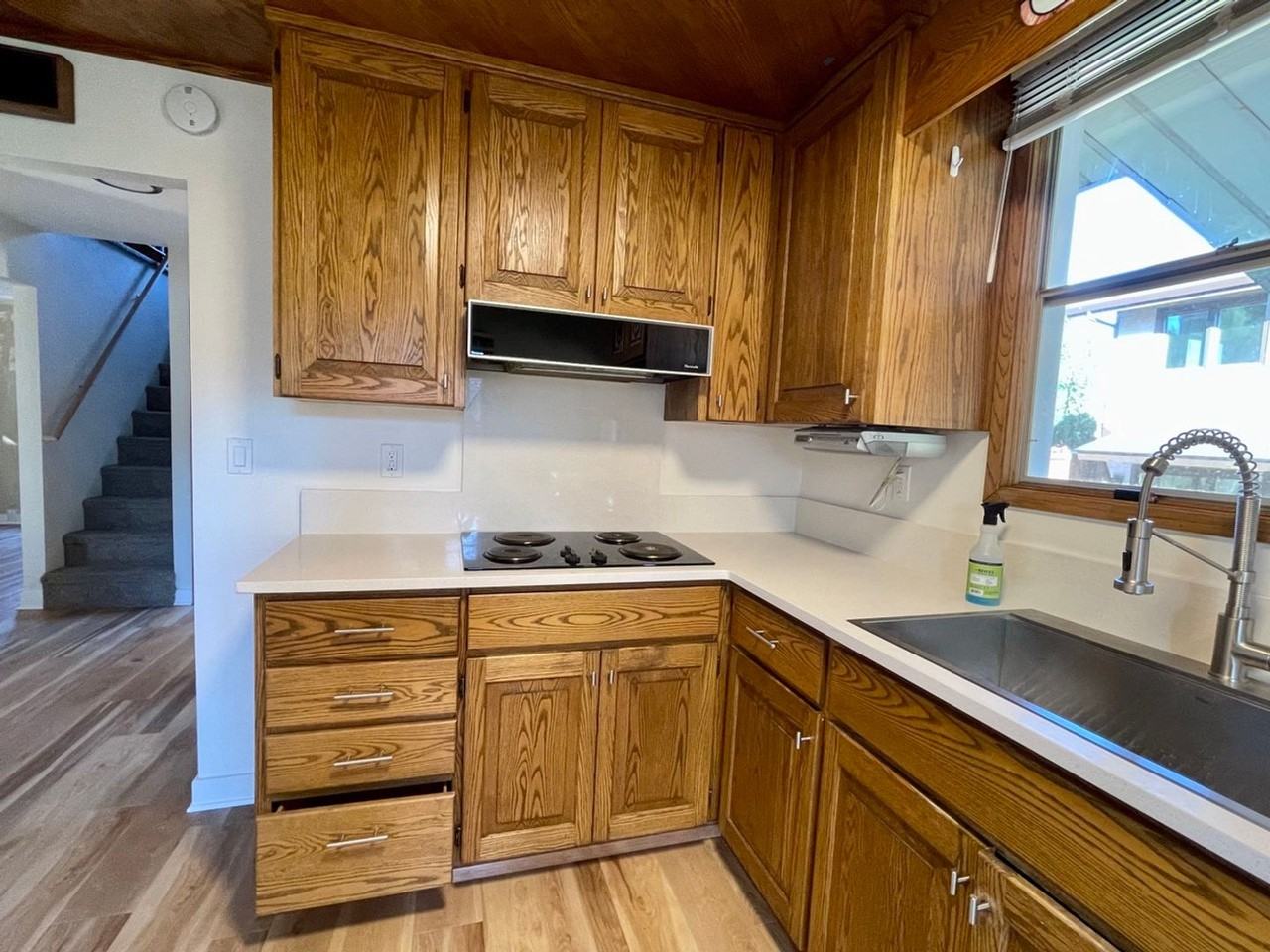 1515 Se Claybourne St - Photo 5 of 20