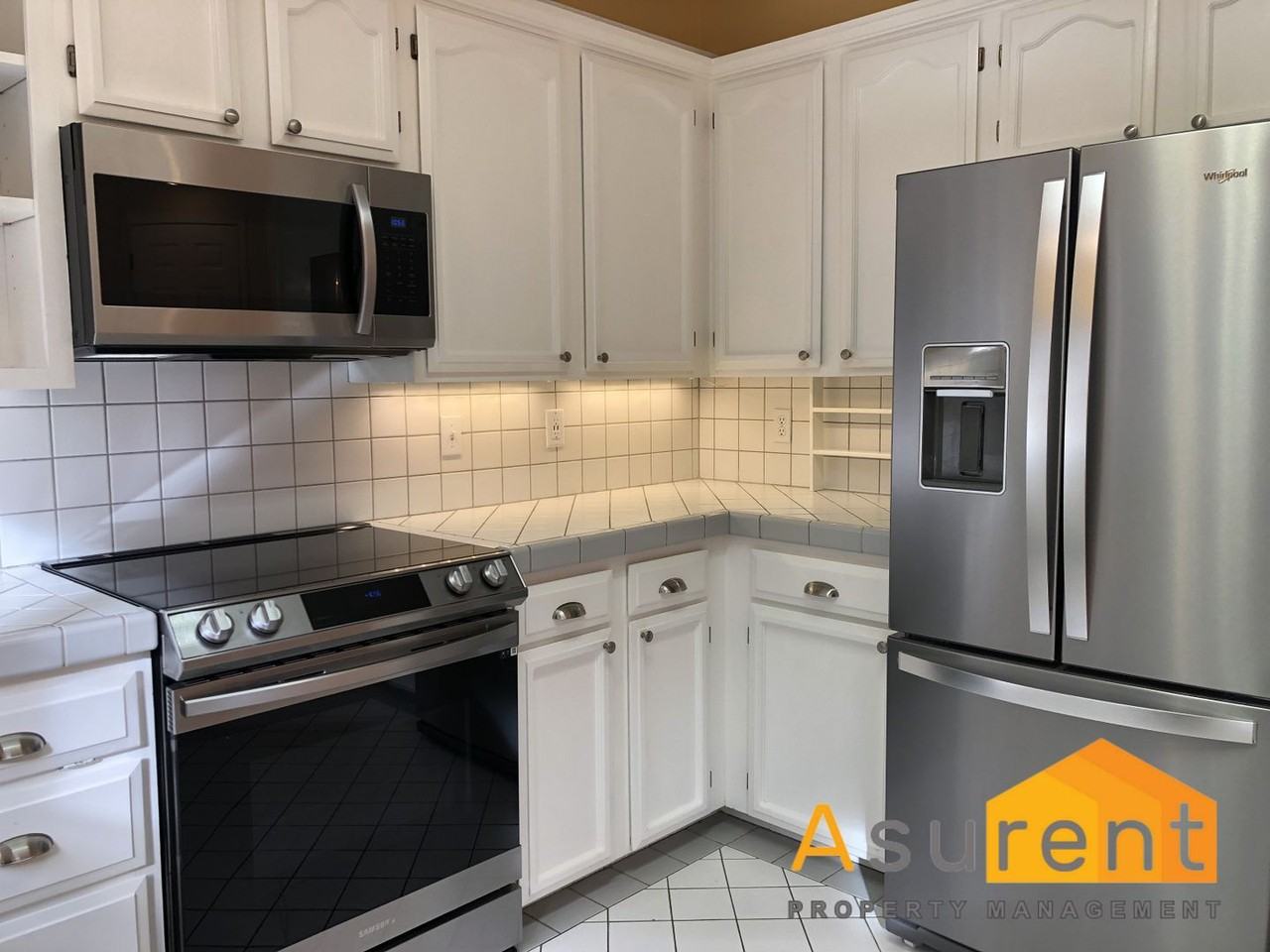 573 Scenic Dr - Photo 7 of 17