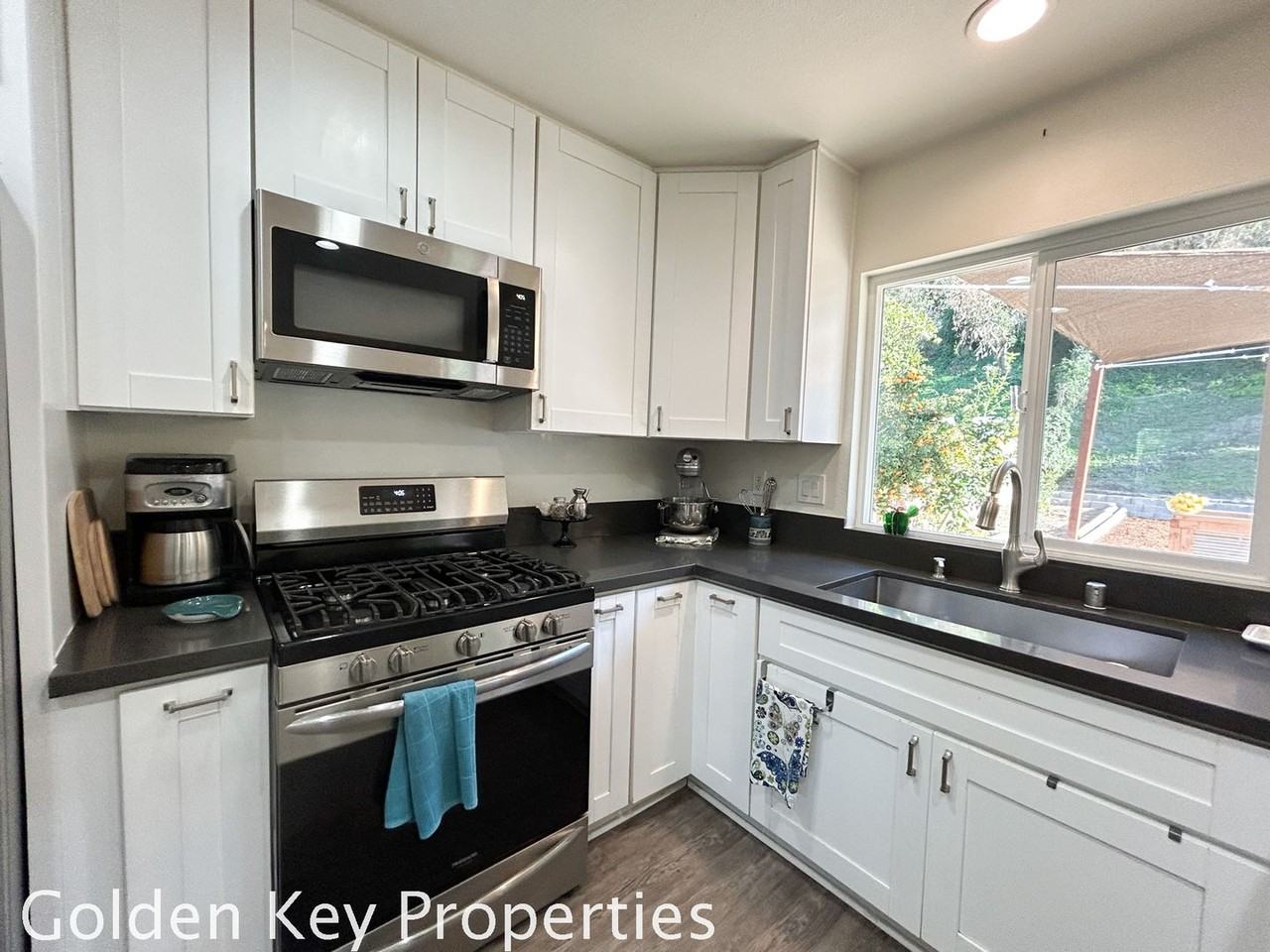 4911 Glenhaven Dr - Photo 4 of 23